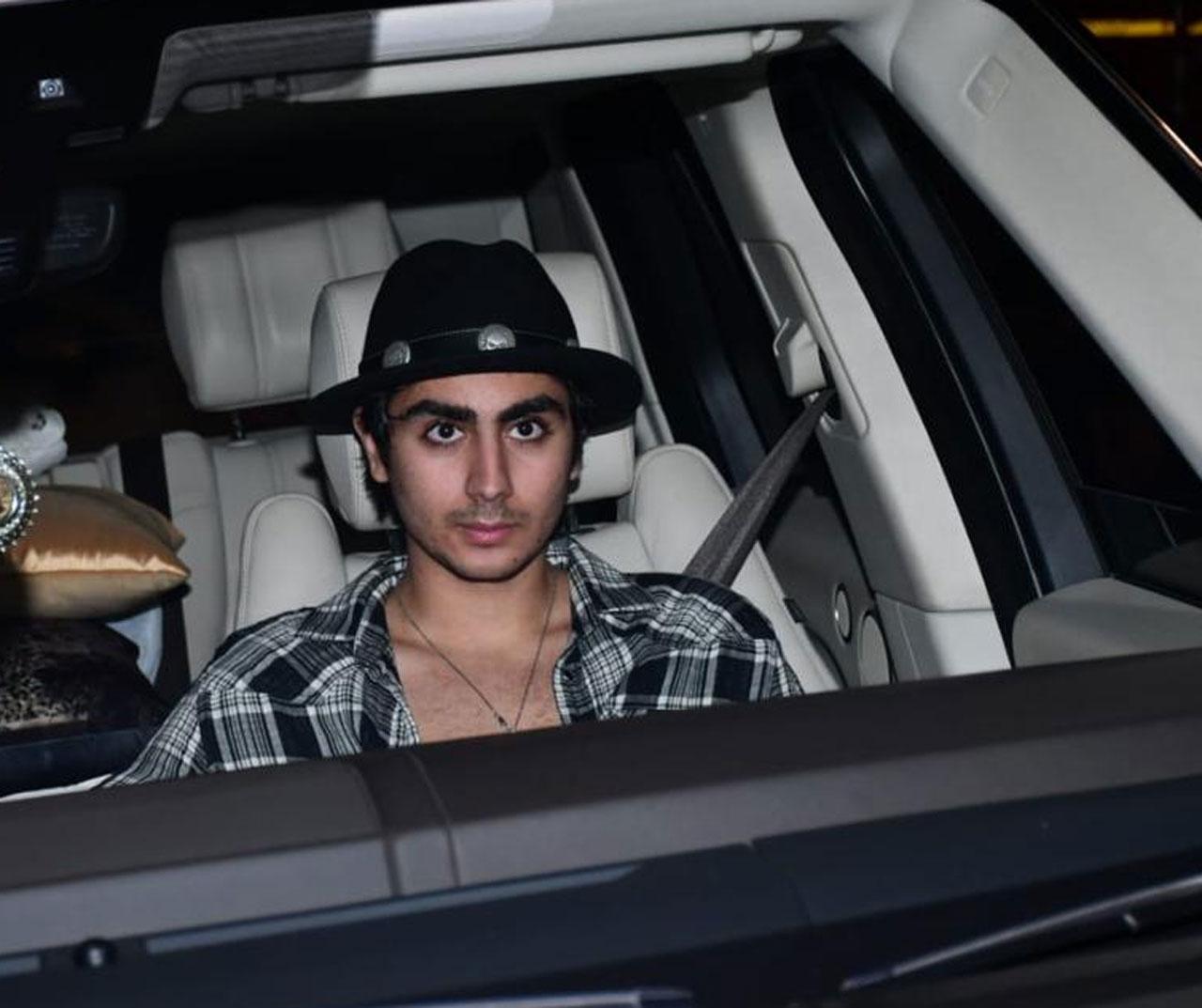 Malaika Arora and her son Arhaan Khan could be seen arriving at Amrita Arora`s residence. The actress nailed her outfit for the day whereas Arhaan kept it casual. He completed his attire by also donning a hat. Malaika Arora and her son Arhaan Khan could be seen arriving at Amrita Arora`s residence. The actress nailed her outfit for the day whereas Arhaan kept it casual. He completed his attire by also donning a hat.