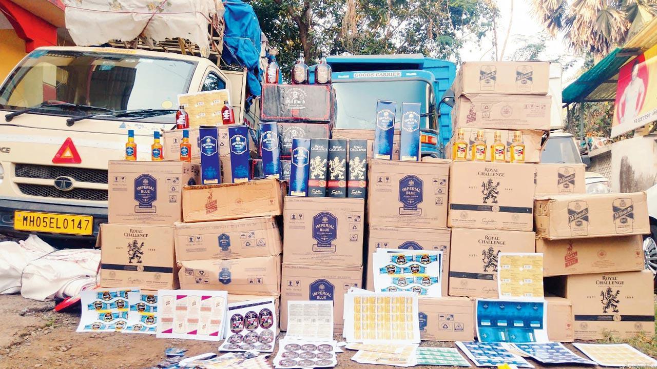 Three arrested for selling spurious liquor in Mumbai