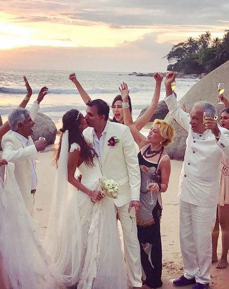 Lisa Haydon-Dino Lalvani: Bollywood actress Lisa Haydon tied the knot with her beau Dino Lalvani in a hush-hush wedding ceremony in October 2016. They dated for a year before marrying. Dino is the son of Pakistan-born British entrepreneur Gullu Lalvani. Designer Malini Ramani broke the news on Instagram as she posted two pictures of the newly-weds. Lisa stunned in an all-white long gown while the groom looked dapper in a blue shirt teamed with a white blazer.