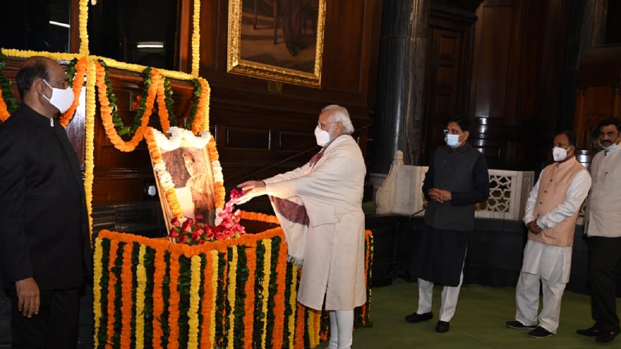 I bow to Netaji: PM Modi pays tribute to Subhash Chandra Bose, to launch R-day celebrations today