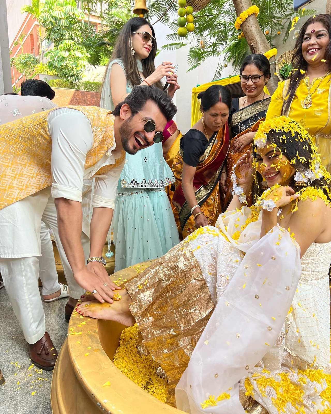 The television actress also mentioned how the girl squad enjoyed their vacation partying on the beautiful beaches and clubs in Goa. 