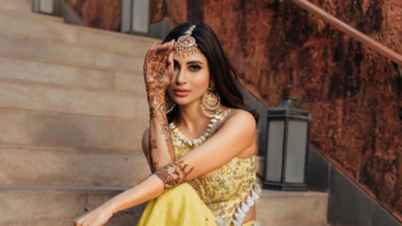 Mouni Roy Looks Ravishing As She Shares Some Pictures From Her Mehendi Ceremony