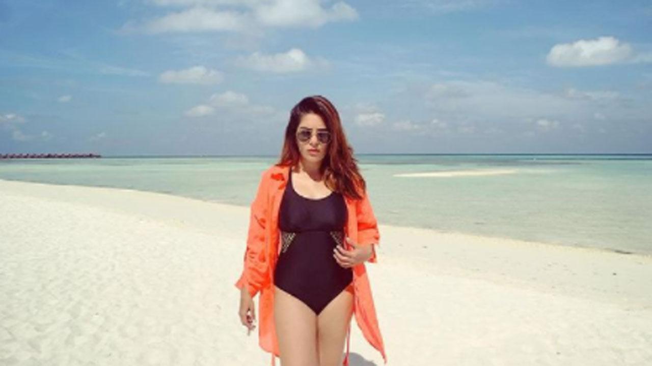 Pooja Gor recovers from Covid-19, shares a picture from the beach