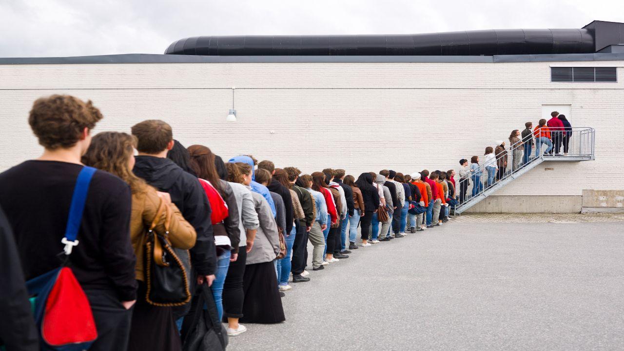 This UK writer earns Rs 16,000 per day just by standing in a queue