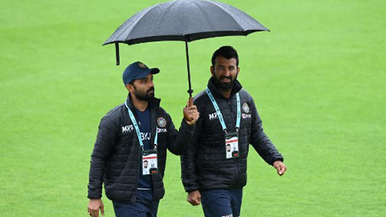 Cheteshwar Pujara, Ajinkya Rahane might just have only 1 more innings for their Test careers: Sunil Gavaskar