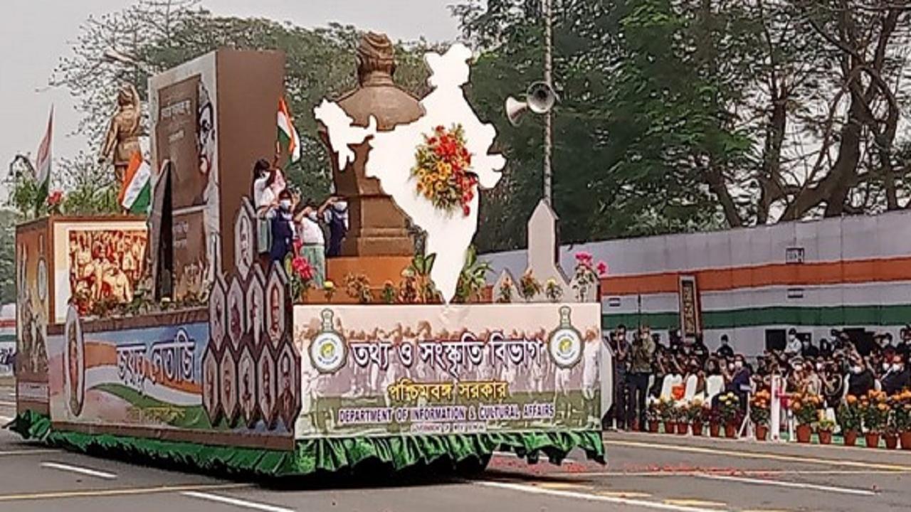 Kolkata: After Centre's rejection, tableau on Netaji showcased on Red Road during Republic Day parade