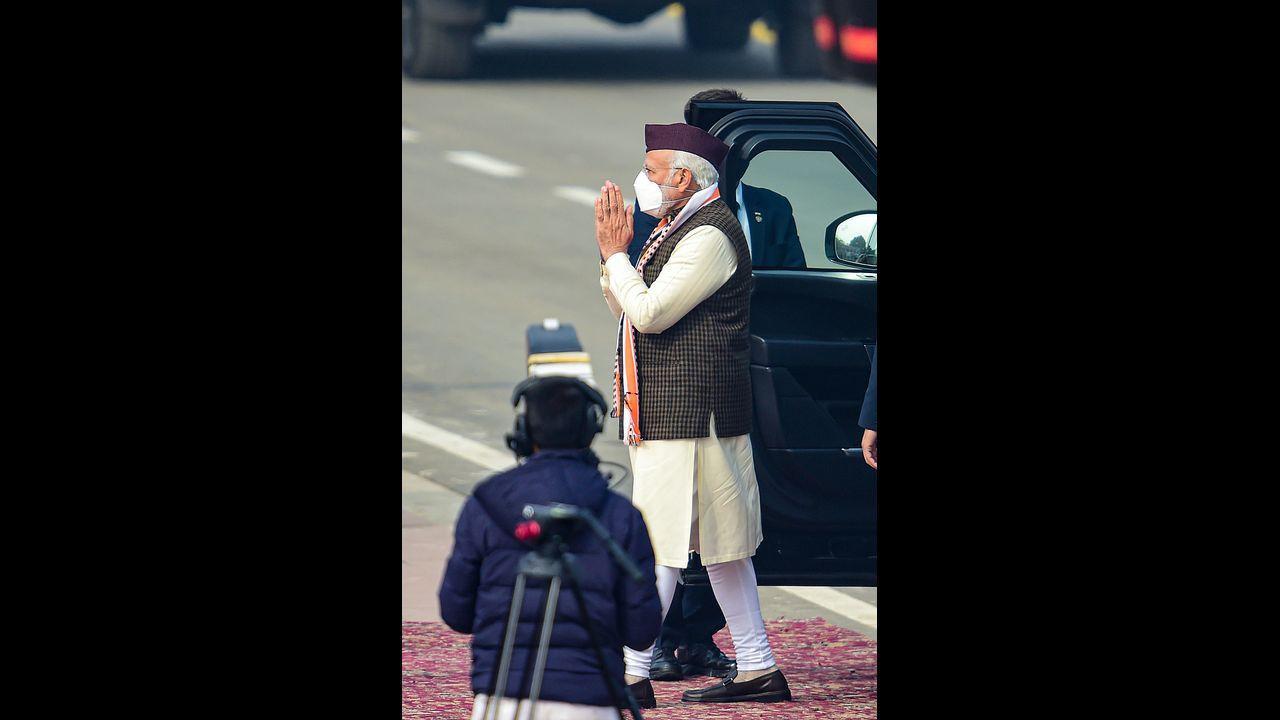 PM Modi opts for unique Uttarakhand traditional cap for 73rd Republic Day celebrations