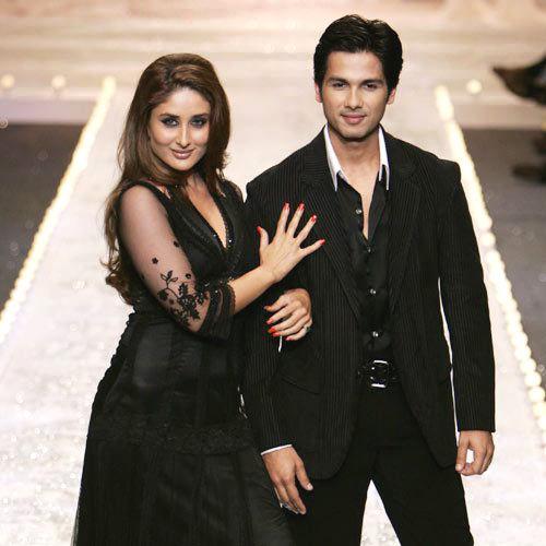 Shahid Kapoor and Kareena Kapoor: After being viewed as the ideal couple for a decent period of time, Kareena and Shahid broke up during the filming of Jab We Met.