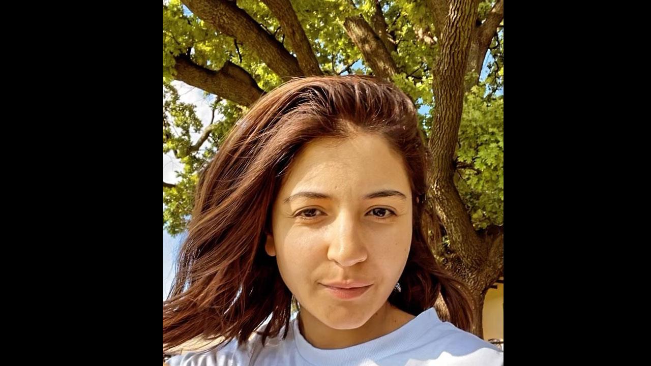 Anushka Sharma may have been away from the celluloid for over three years but she has made sure that she stays in touch with fans on her Instagram account. That explains her staggering 55.9 million followers. In her latest post with fans, she shared a reel where she said hi to 2022 and flaunted her flawless new hairstyle that made her look all the more stunning. Read the full story here
