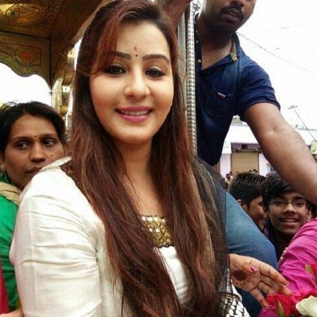 Shilpa Shinde blamed the production team of the popular TV show Bhabhiji Ghar Par Hai for her departure. She claimed then that she was required to bring her own sarees and make-up on sets, among several other accusations. Furthermore, the show was controversial for its adult-oriented theme and jokes but garnered acclaim for its characters, stories and setting, while also inspired many other shows with similar themes.