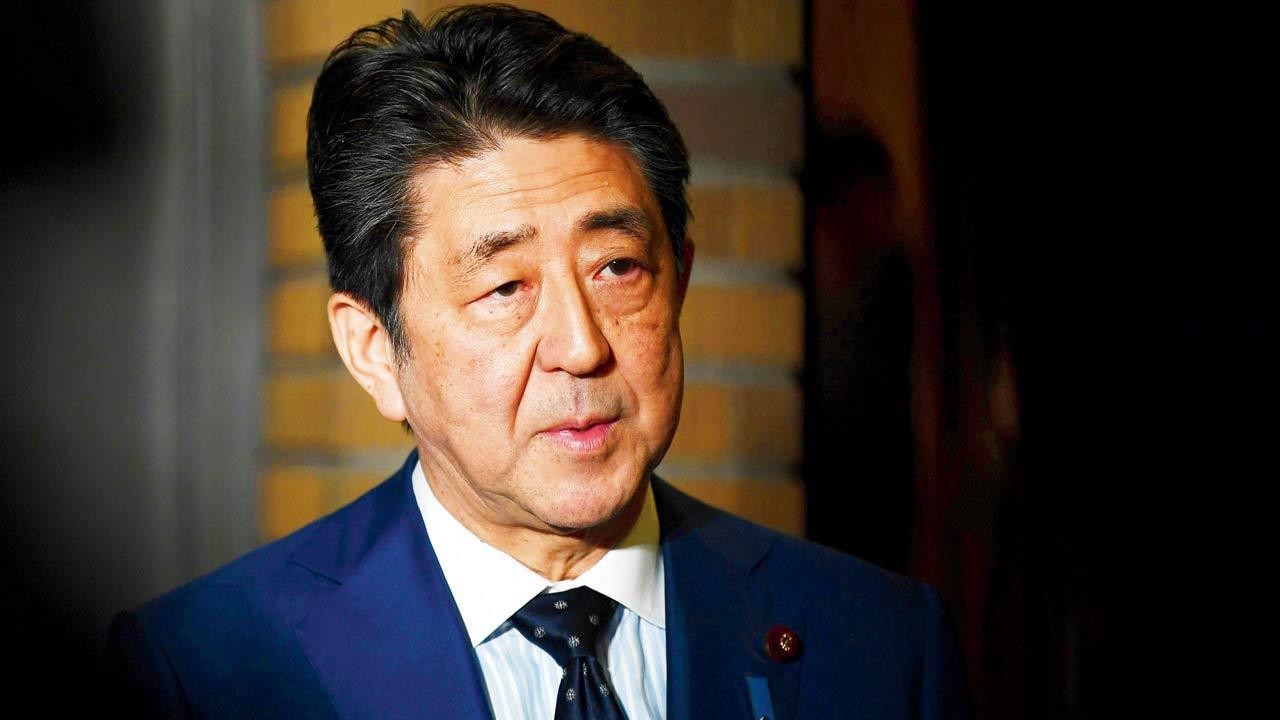 Former Japan PM Shinzo Abe given Netaji Award 2022