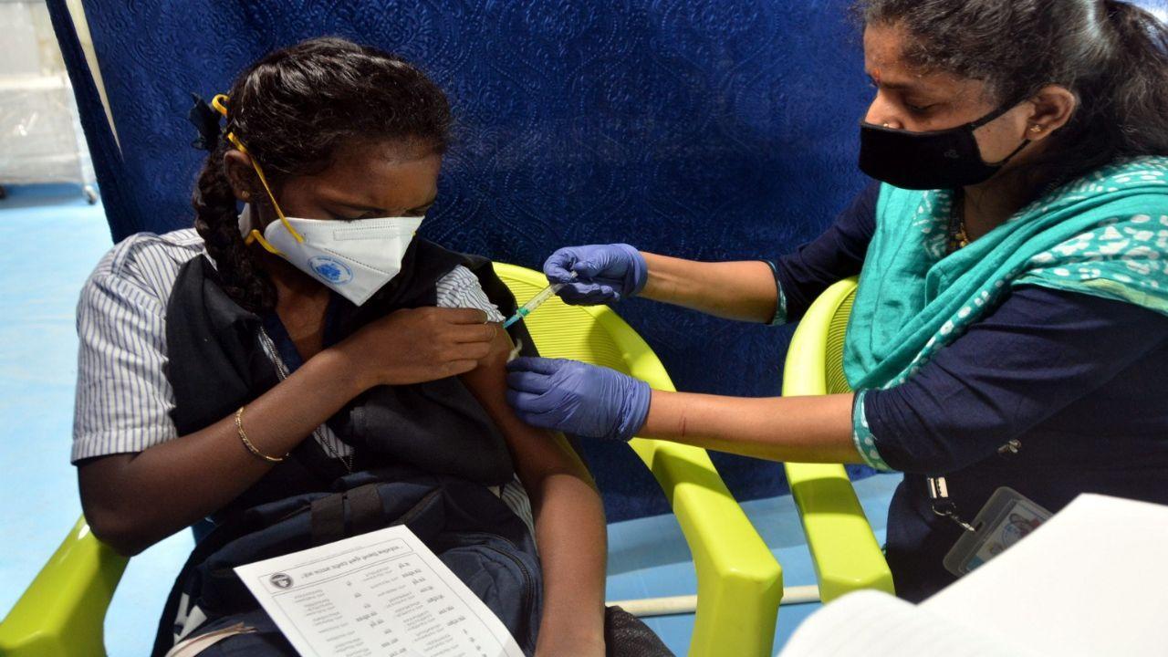 Over 40 lakh teens get jabs on first day of Covid-19 vaccination for 15-18 age group: Centre