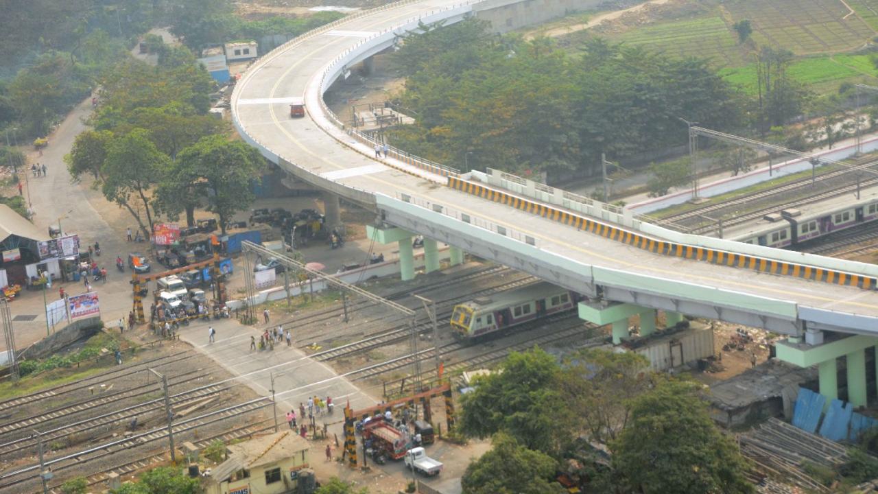 36 hours infrastructure block on Thane-Kalwa slow lines from Saturday, trains diverted