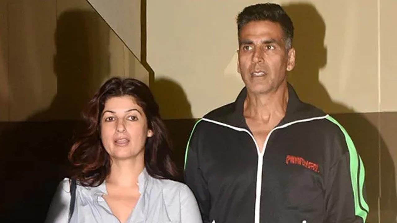 Twinkle Khanna gives a glimpse of her 'maal' Akshay Kumar