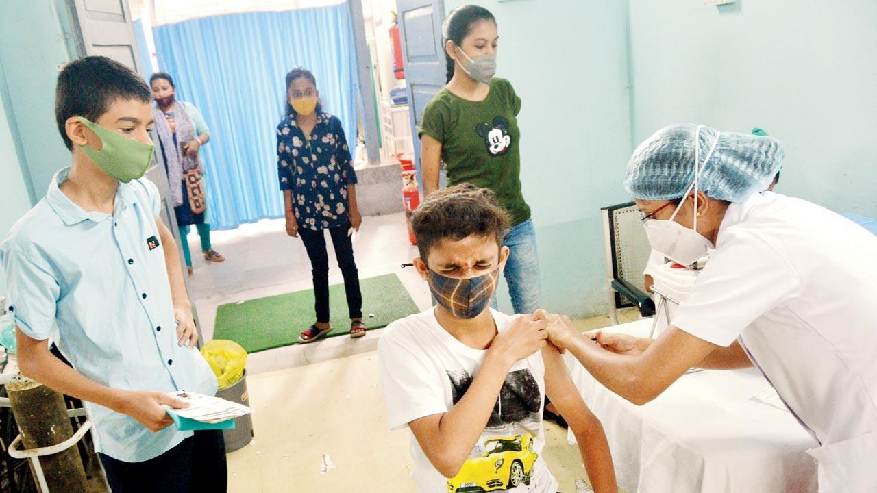 Vaccination drive for teenagers in Mumbai moving at snail’s pace
