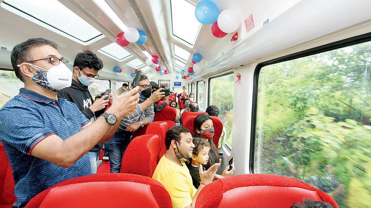 Vistadome coaches a hit with passengers