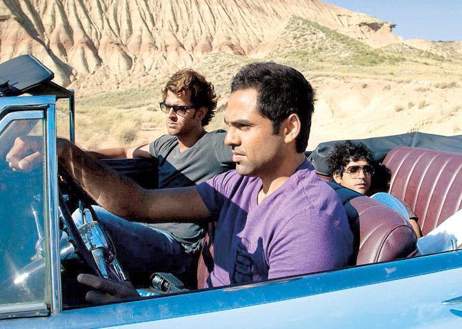 Zindagi Na Milegi Dobara (2011): The story of Zoya Akhtar's movie, 'Zindagi Na Milegi Dobara' (2011), revolves around three friends' road trip in Spain. During this time, each of them have different experiences. Hrithik Roshan, Abhay Deol, Farhan Akhtar and Katrina Kaif play the lead roles.