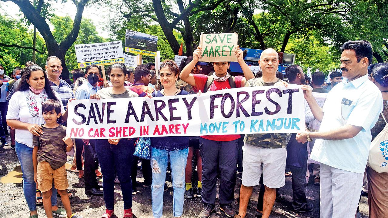 People protest at the Aarey Milk Colony on Sunday. Pic/Shadab Khan