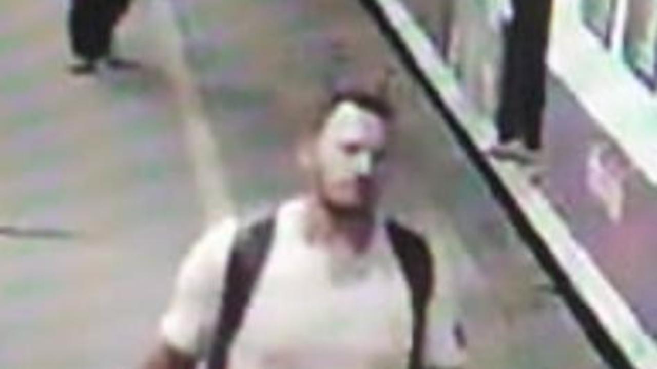 Mumbai: Railway cops arrest man for stealing commuters belongings in local trains