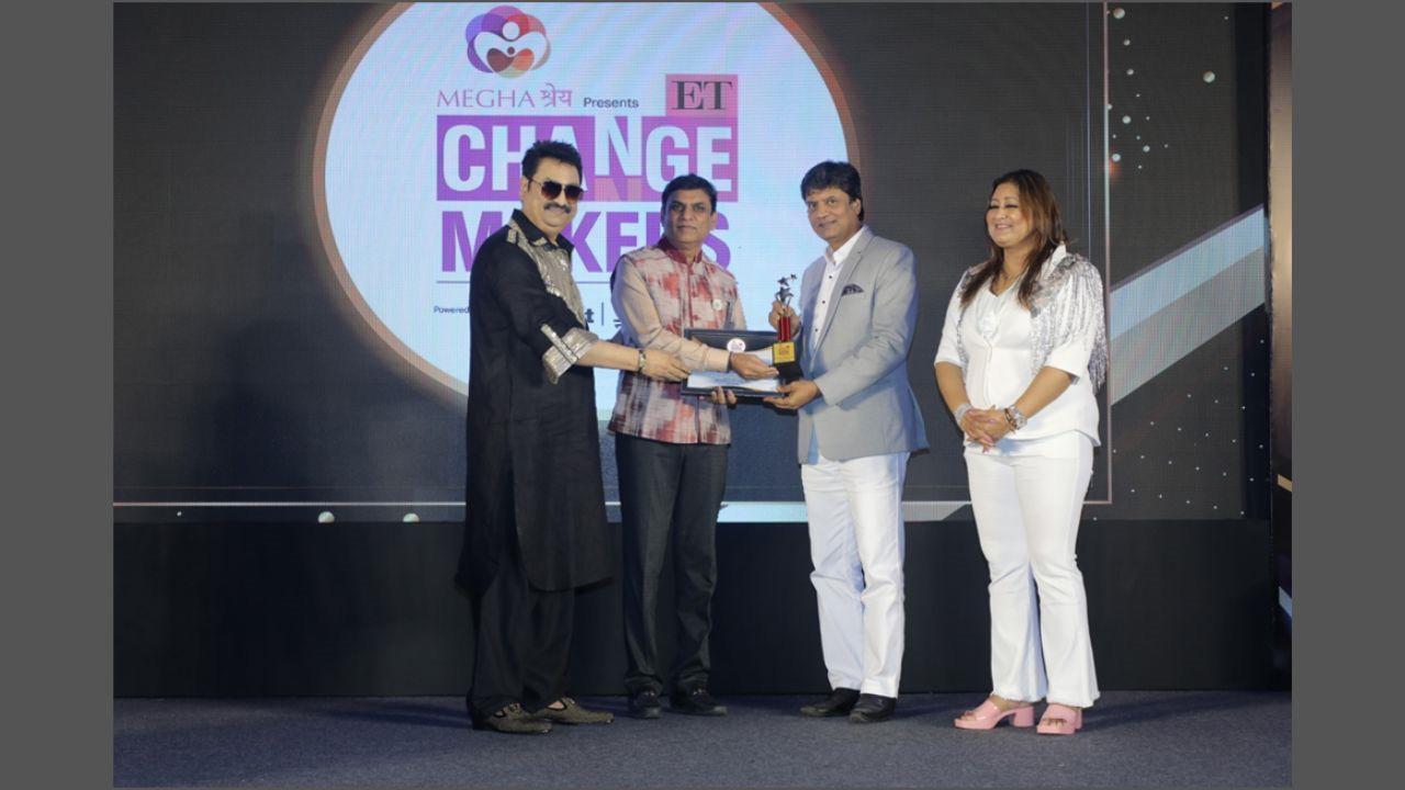 Antariksh Group founders CA L.V. Rathi and Bhagwanji N Patel bag honour at Economic Times ChangeMakers