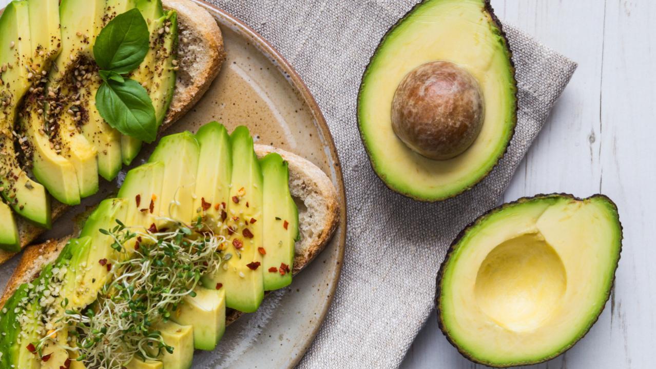 Consuming bananas, avocados, salmon may reduce high-salt effect in women: Study