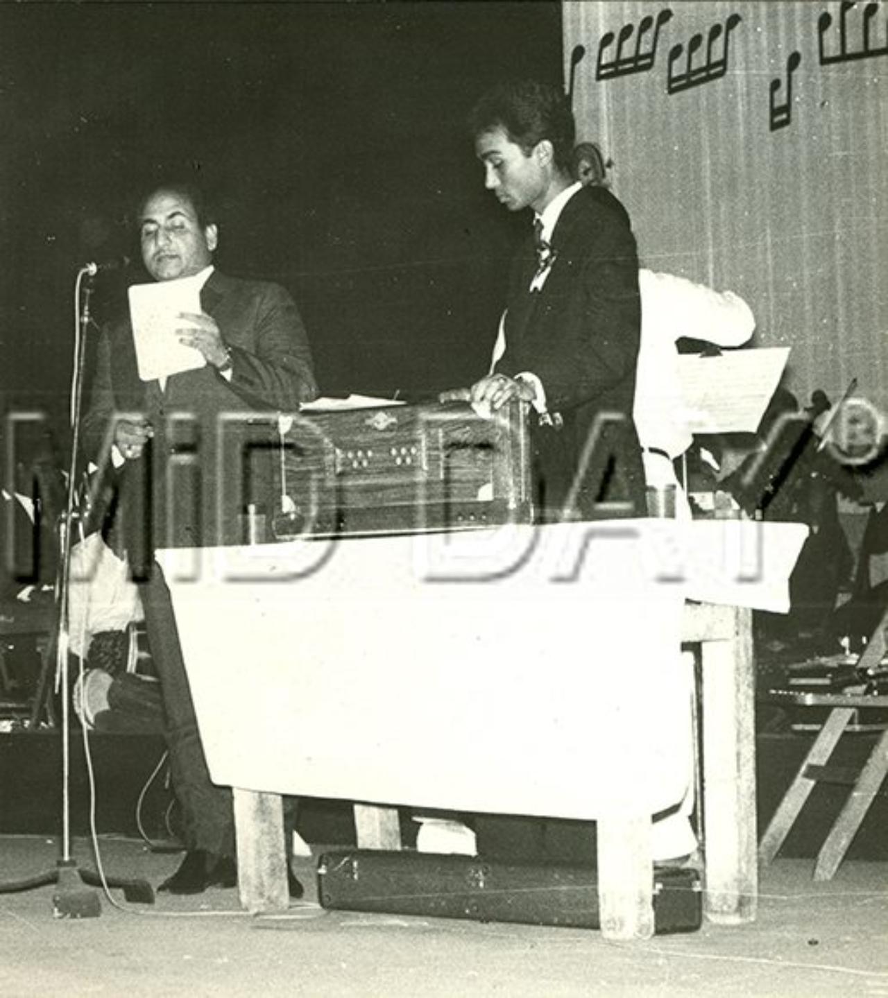 Singh's career started as a casual artist for All India Radio. He also worked at Doordarshan Center, New Delhi and would also play the guitar. It was in the year 1962 that music director Madan Mohan heard Singh at a dinner hosted by Satish Bhatia and called him to Bombay. Singh got the opportunity to sing the song 'Hoke Majboor Mujhe Usne Bulaya Hoga' alongside Mohammed Rafi, Talat Mahmood and Manna Dey in Chetan Anand's 'Haqeeqat'. He was given a solo by Khayyam in film Aakhri Khat. He has sung a few popular duets with Kishore Kumar and Mohammed Rafi