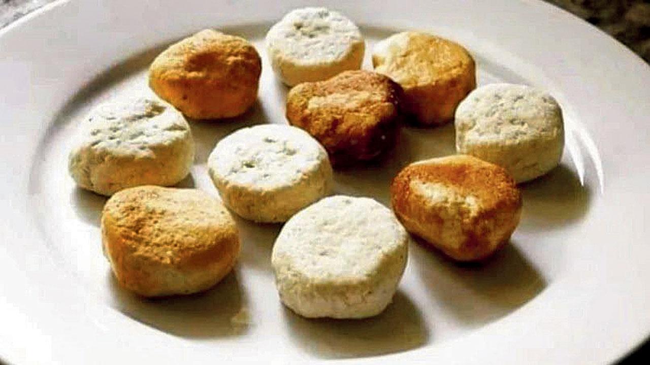 Bandel cheese roundels