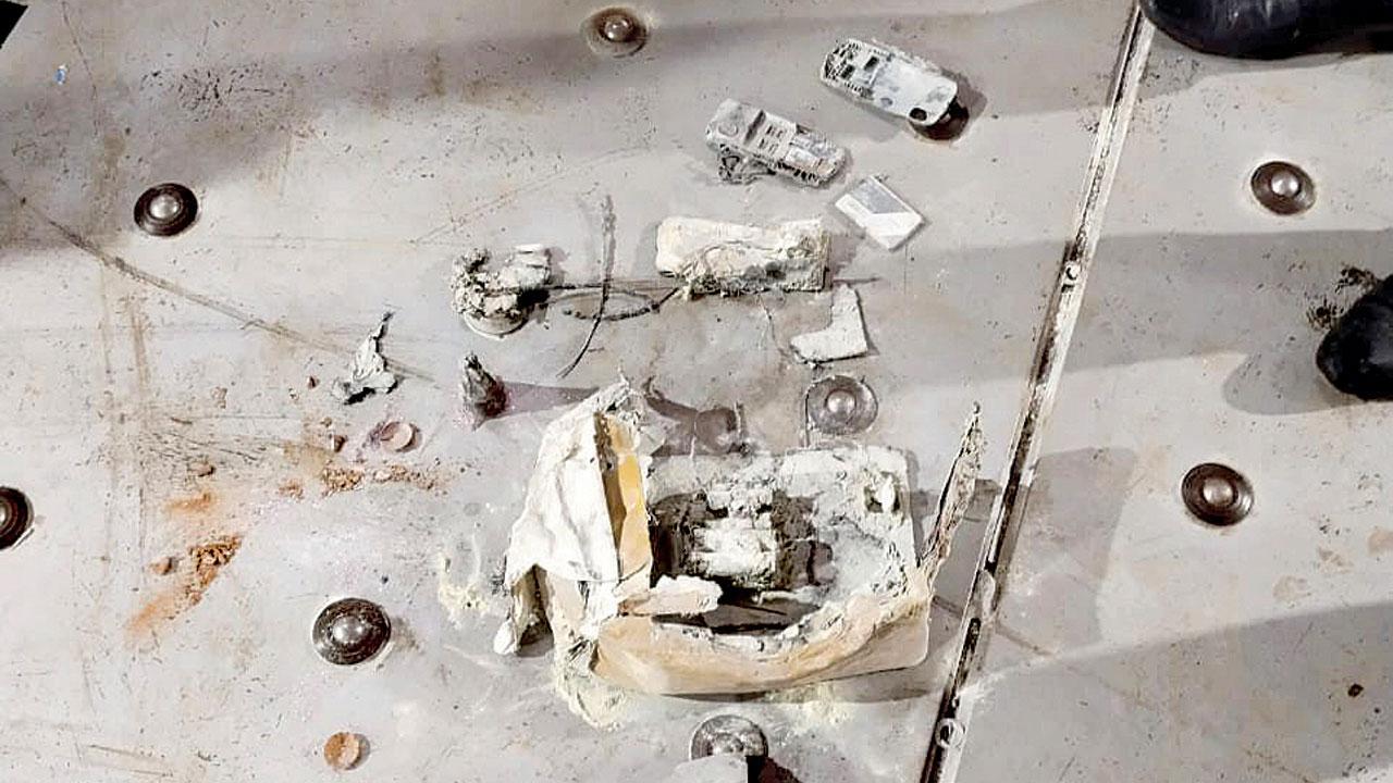 Mumbai: 17-year-old Vakola boy who built a bomb to get rich lands in jail