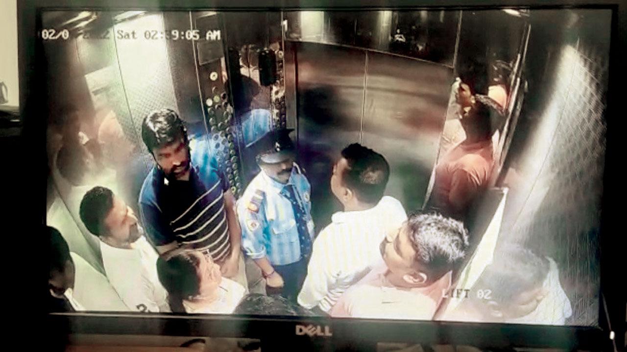 The people, who claimed to be Crime Branch cops, in the lift of Mitesh’s society along with Kantilal Mehta