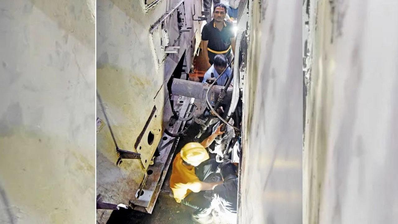 Mumbai: Derailment at CSMT cancels, delays dozens of trains