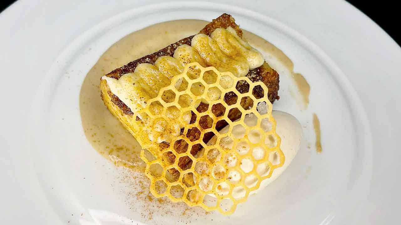 Torrija, bread and butter pudding