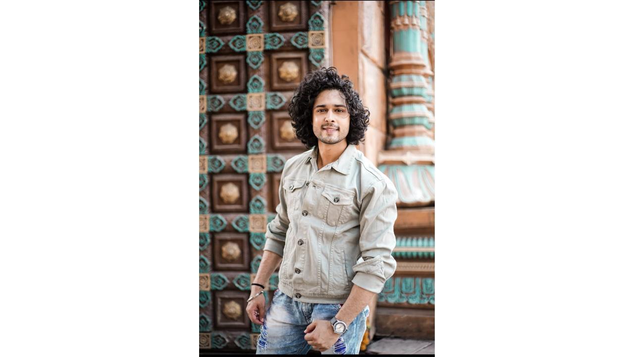 Song “Tujh Me Hi” featuring Actor Devesh Sharma wins audience’s hearts!