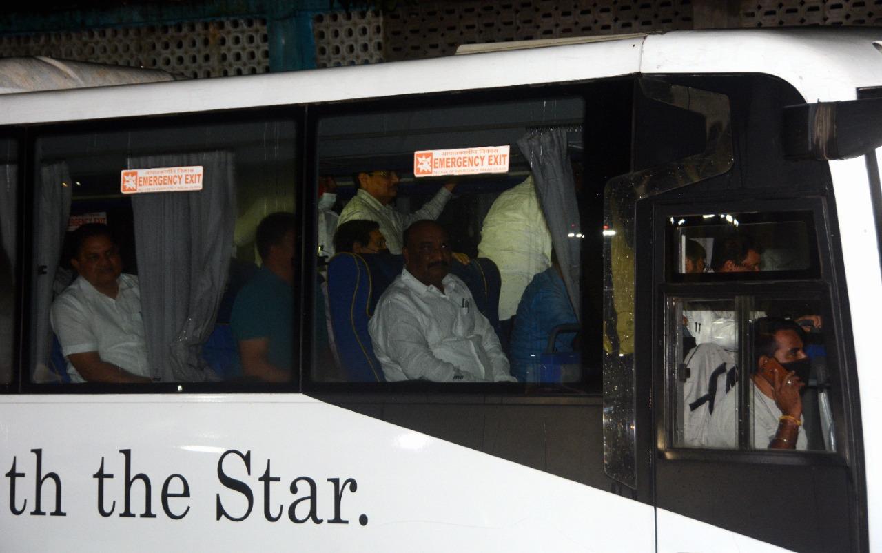 As many as 50 MLAs who support Shinde, including 39 rebel legislators of the Shiv Sena, flew to Mumbai in a chartered flight. Shinde, who had flown to Goa in the morning, accompanied them back, reported PTI. Pic/Satej Shinde As many as 50 MLAs who support Shinde, including 39 rebel legislators of the Shiv Sena, flew to Mumbai in a chartered flight. Shinde, who had flown to Goa in the morning, accompanied them back, reported PTI. Pic/Satej Shinde