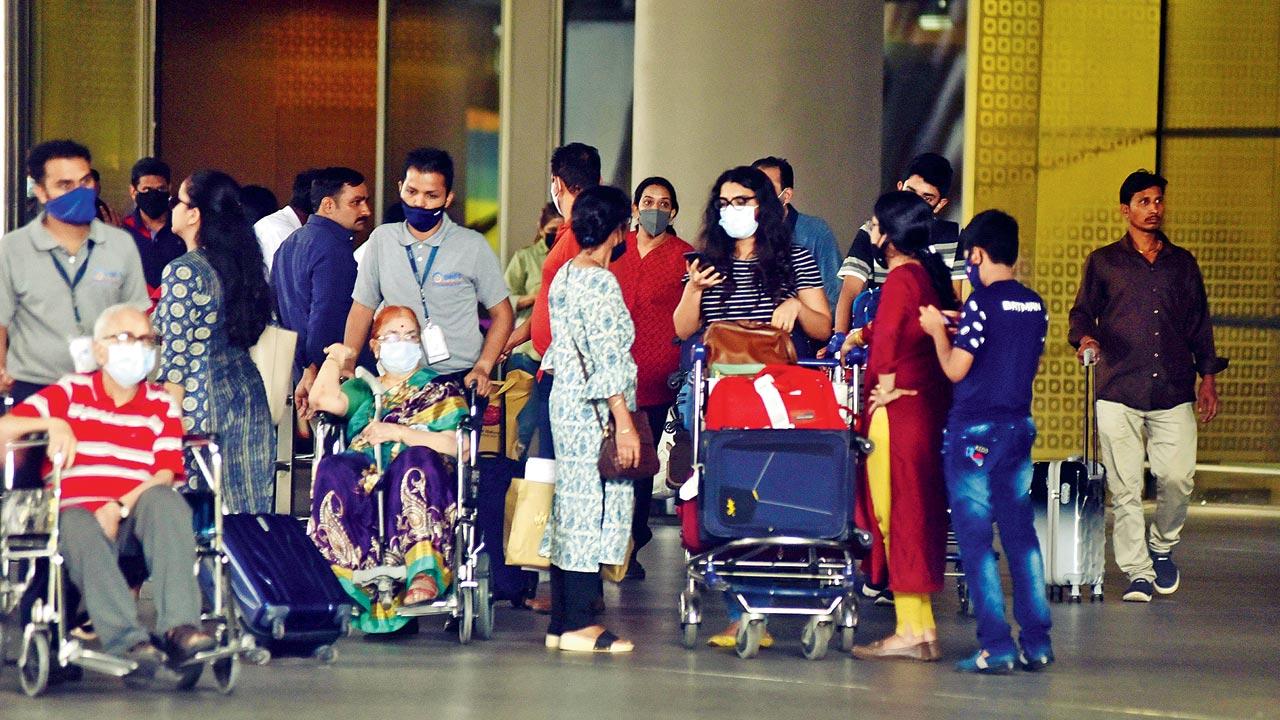 Domestic fliers at the city airport, in March. Pics/Shadab Khan and Satej Shinde	