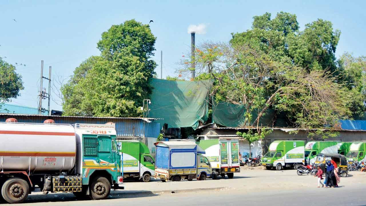 Biomedical pollution: Residents of Govandi and Deonar take battle to Delhi