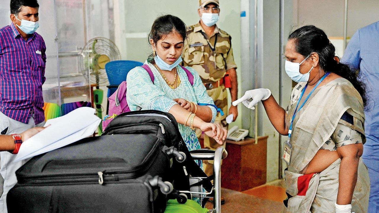 Govt puts five districts on high alert