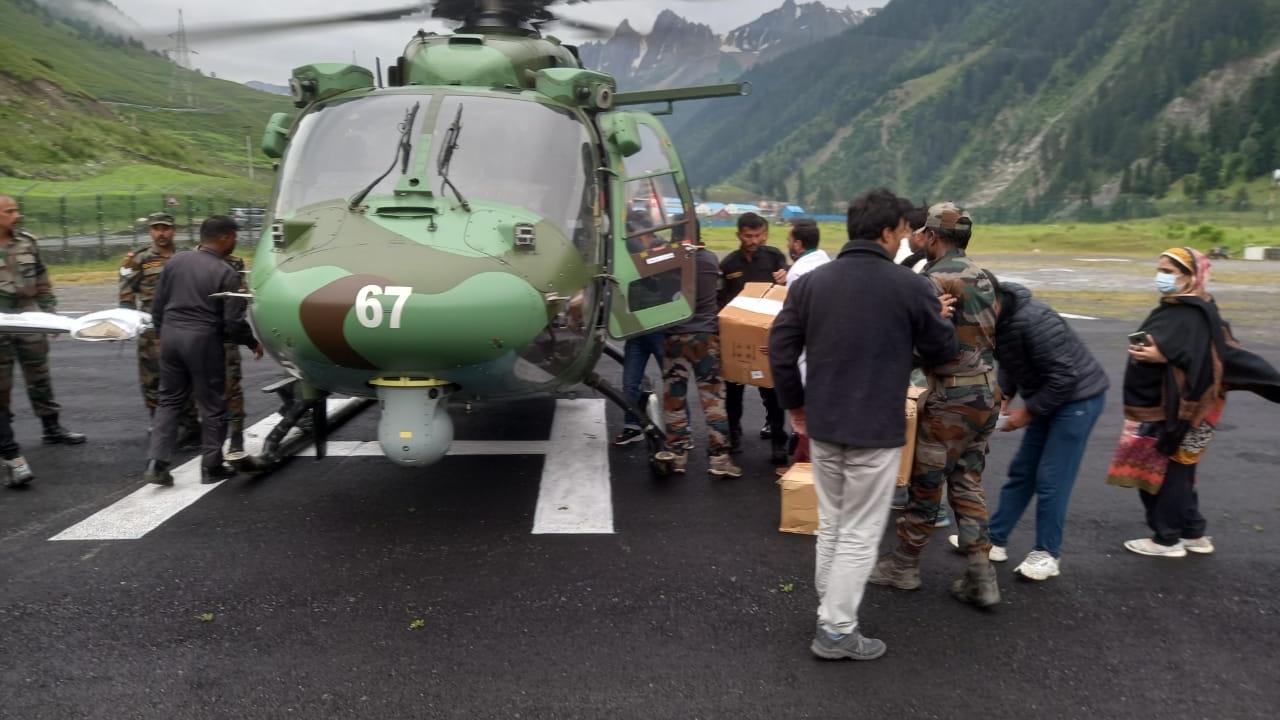 Indian Air Force has pressed its transport and helicopter assets into service for rescue and relief operations at Amarnath. Mi-17V5 helicopters have inducted NDRF and civil administration personnel at Panchtarni and rescued 21 survivors, said a Defence statement. Pic/ Defence PRO
