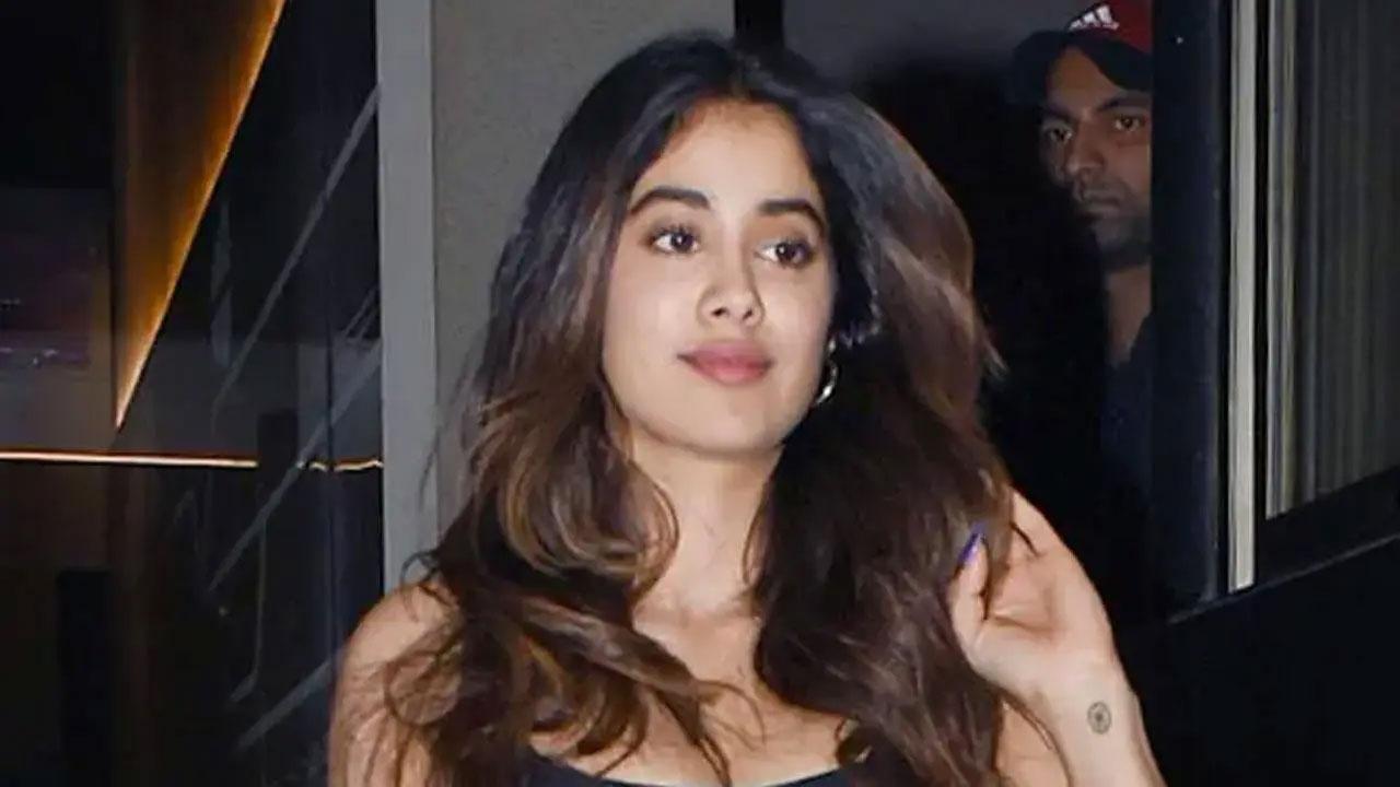 Aanand L Rai shares fun video of Janhvi Kapoor from sets of 'GoodLuck Jerry'