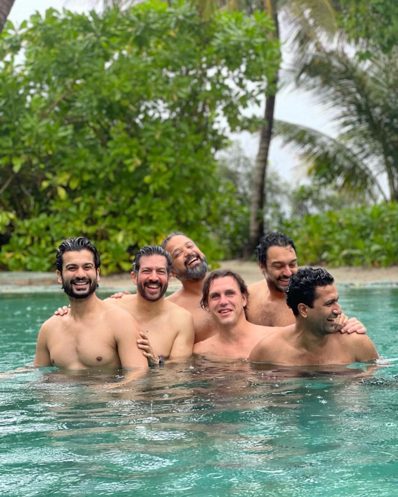 Vicky also shared a couple of pictures with his boy gang in the pool. In the pictures, he can be seen posing in a pool with Sunny Kaushal, Anand Tiwari, Kabir Khan, and Katrina's brother