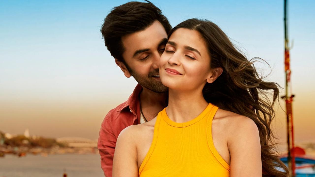 'Kesariya': First track from Alia Bhatt and Ranbir Kapoor starrer 'Brahmastra' out now in 5 languages