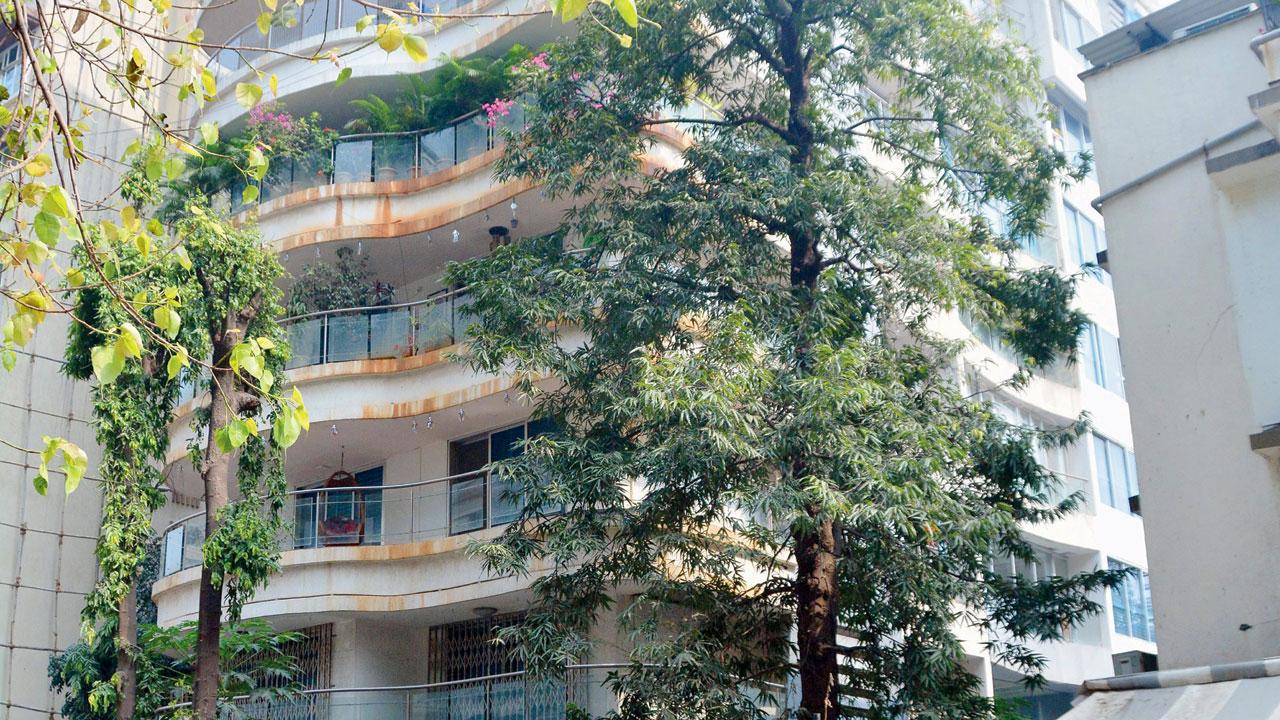 The building in Khar where the murder took place