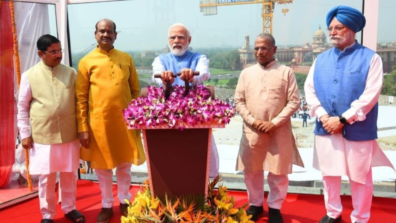 PM Modi unveils national emblem on new Parliament building