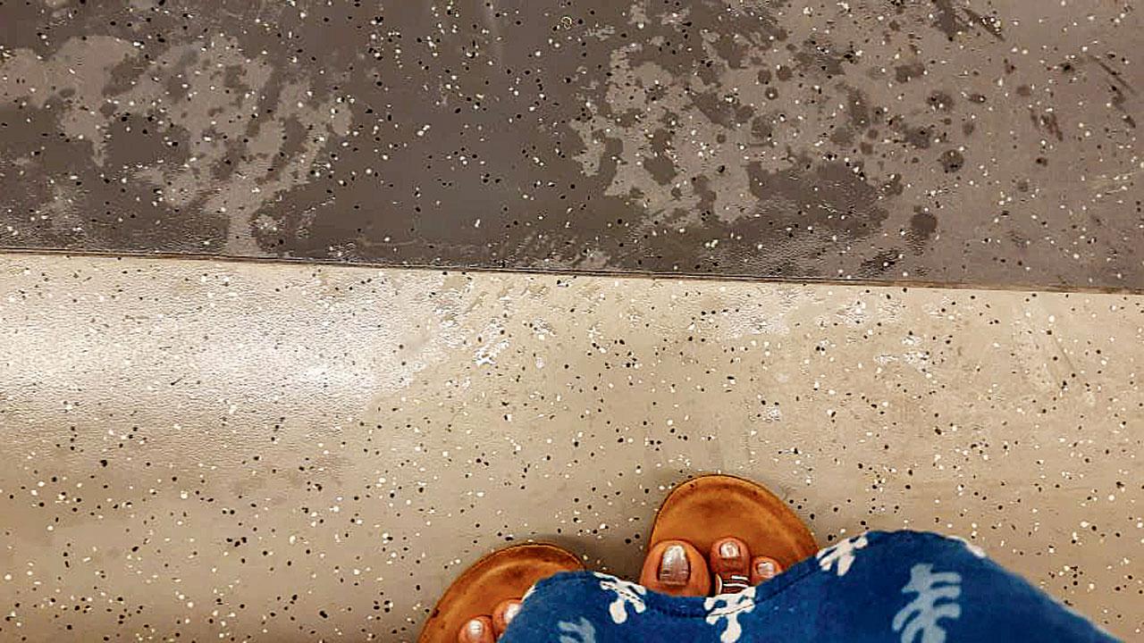The floor of a Metro train after leakage