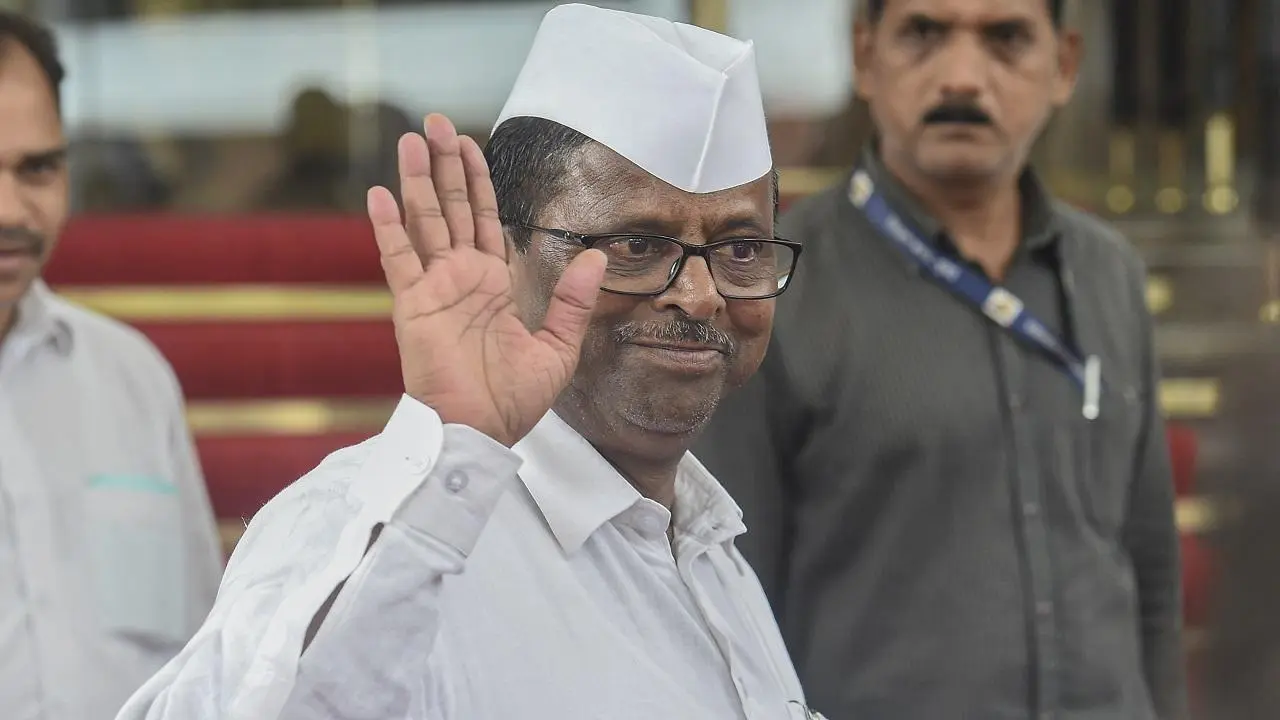 Didn't act on rebel Shiv Sena MLAs' notice as its veracity not ascertained: Maharashtra Deputy Speaker Narhari Zirwal to Supreme Court