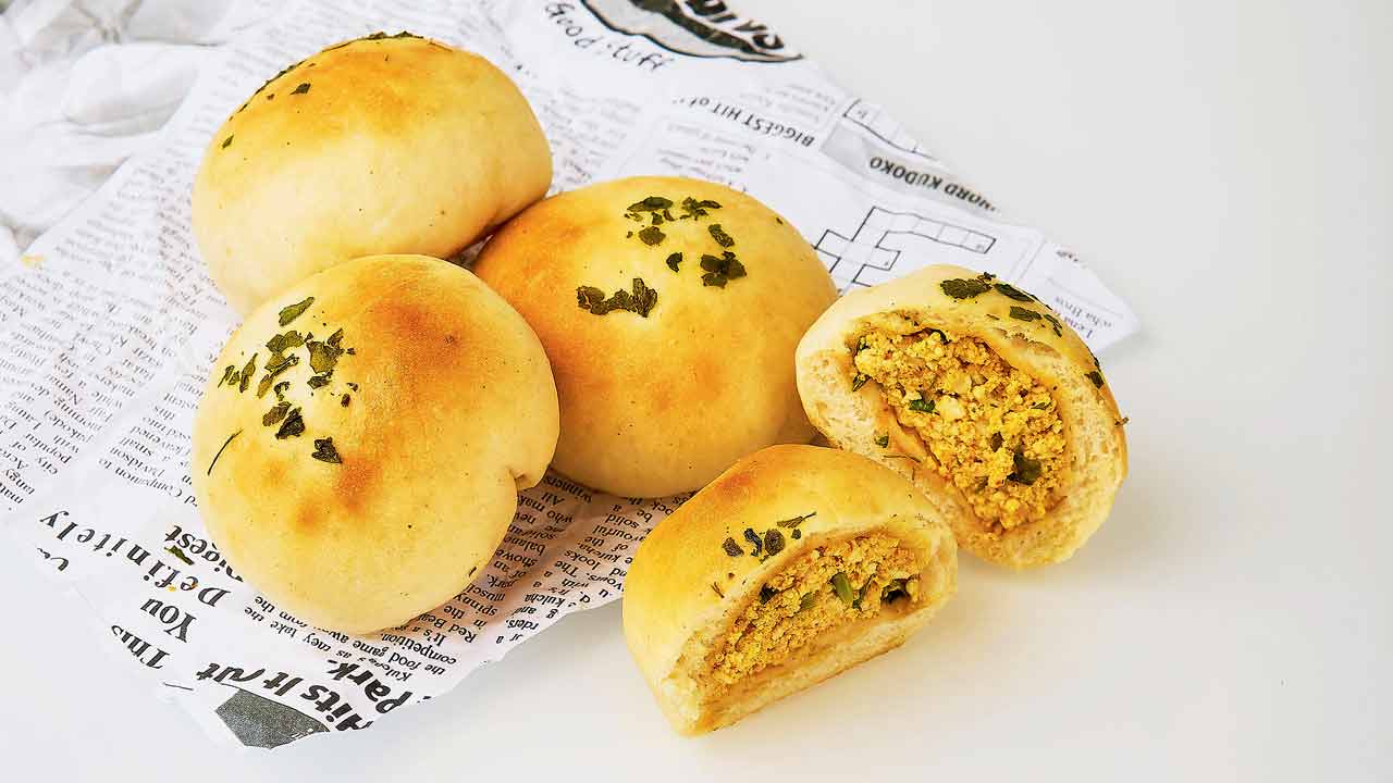 Paneer naan bombs