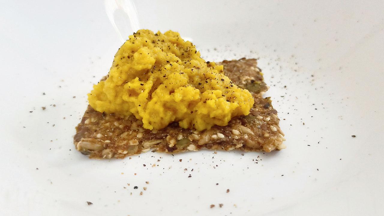 Scrambled egg made from Plantmade Vegetarian Anda powder 