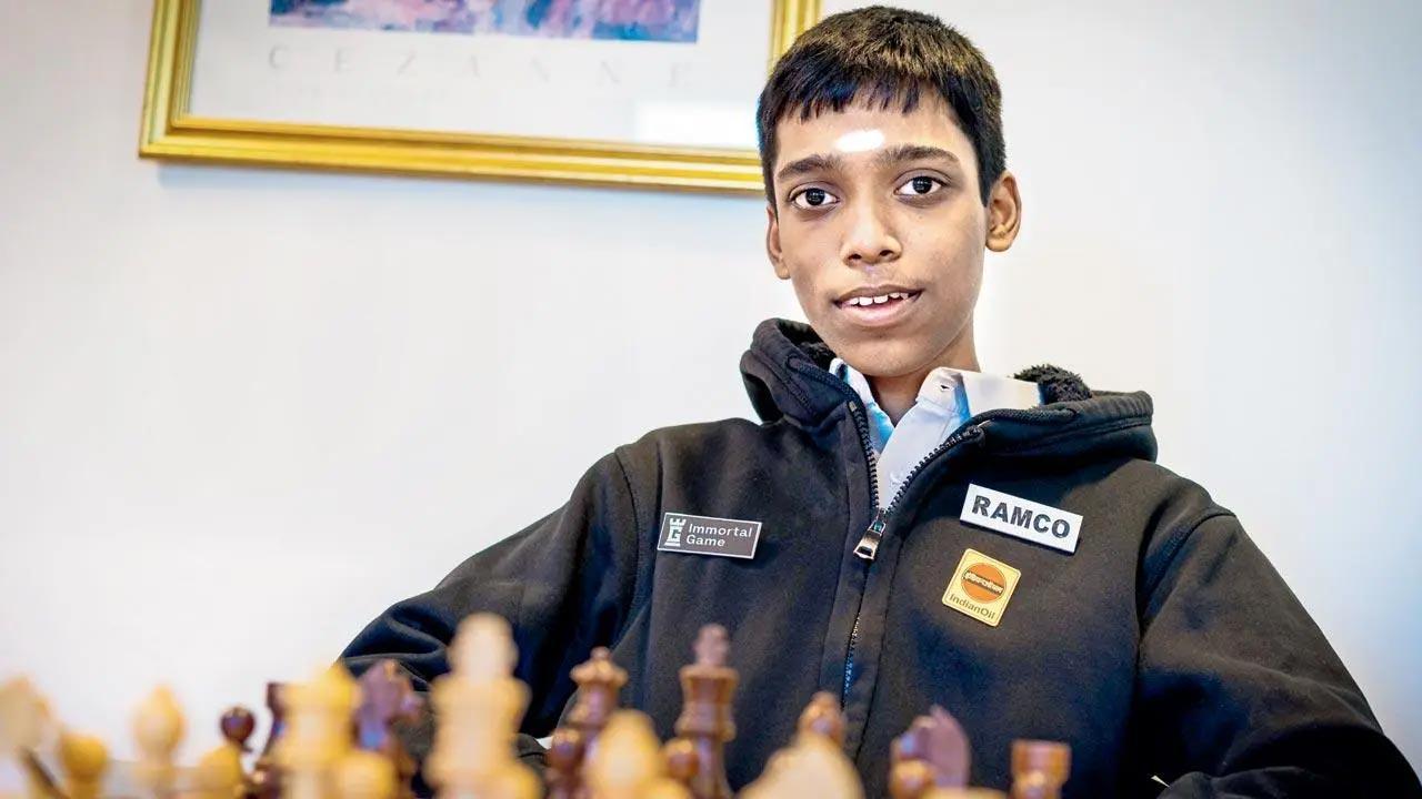 Praggnanandhaa beats syaamnikhil in just 25 moves by brilliancy