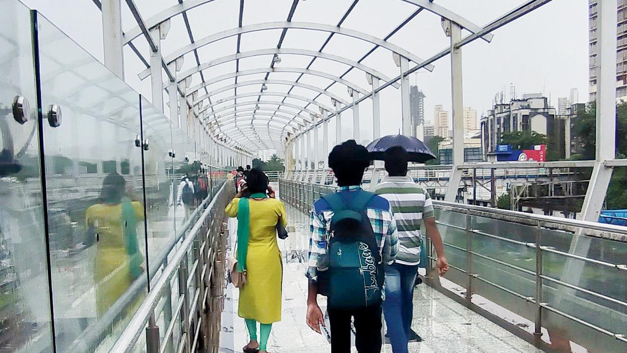 Mahim bridge to stay topless for user’s safety