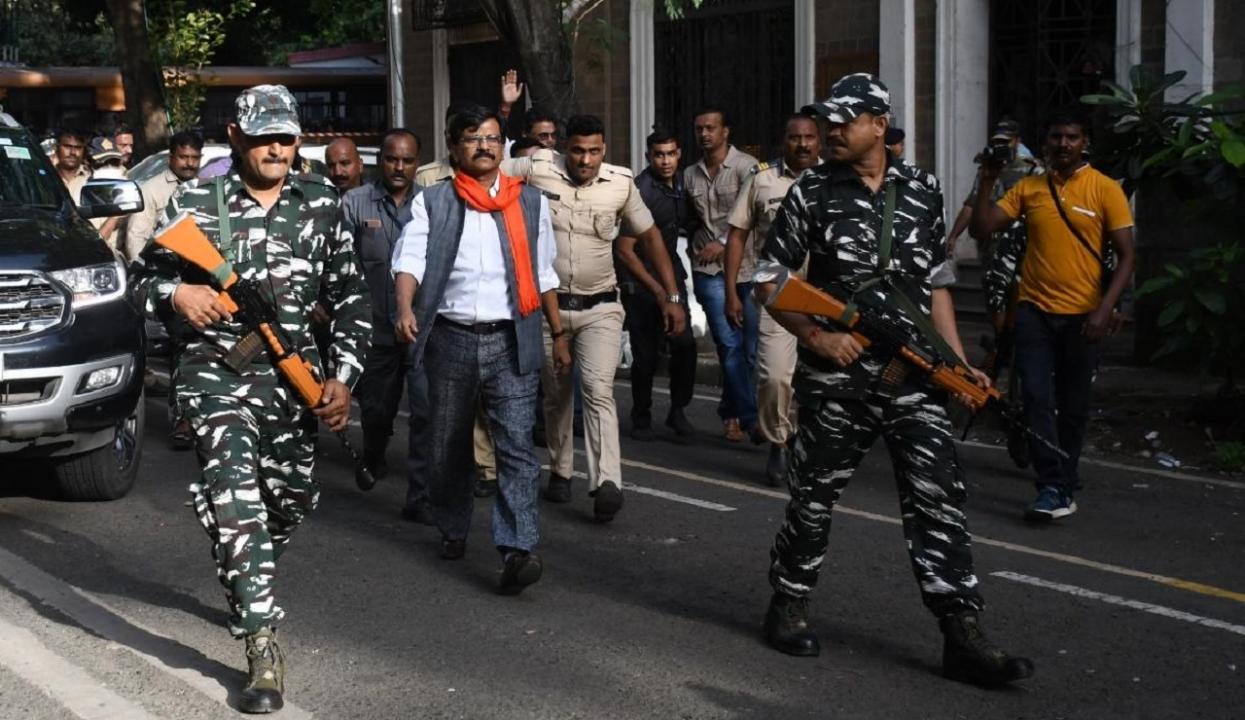 Won't bow down: Shiv Sena MP Sanjay Raut outside ED office