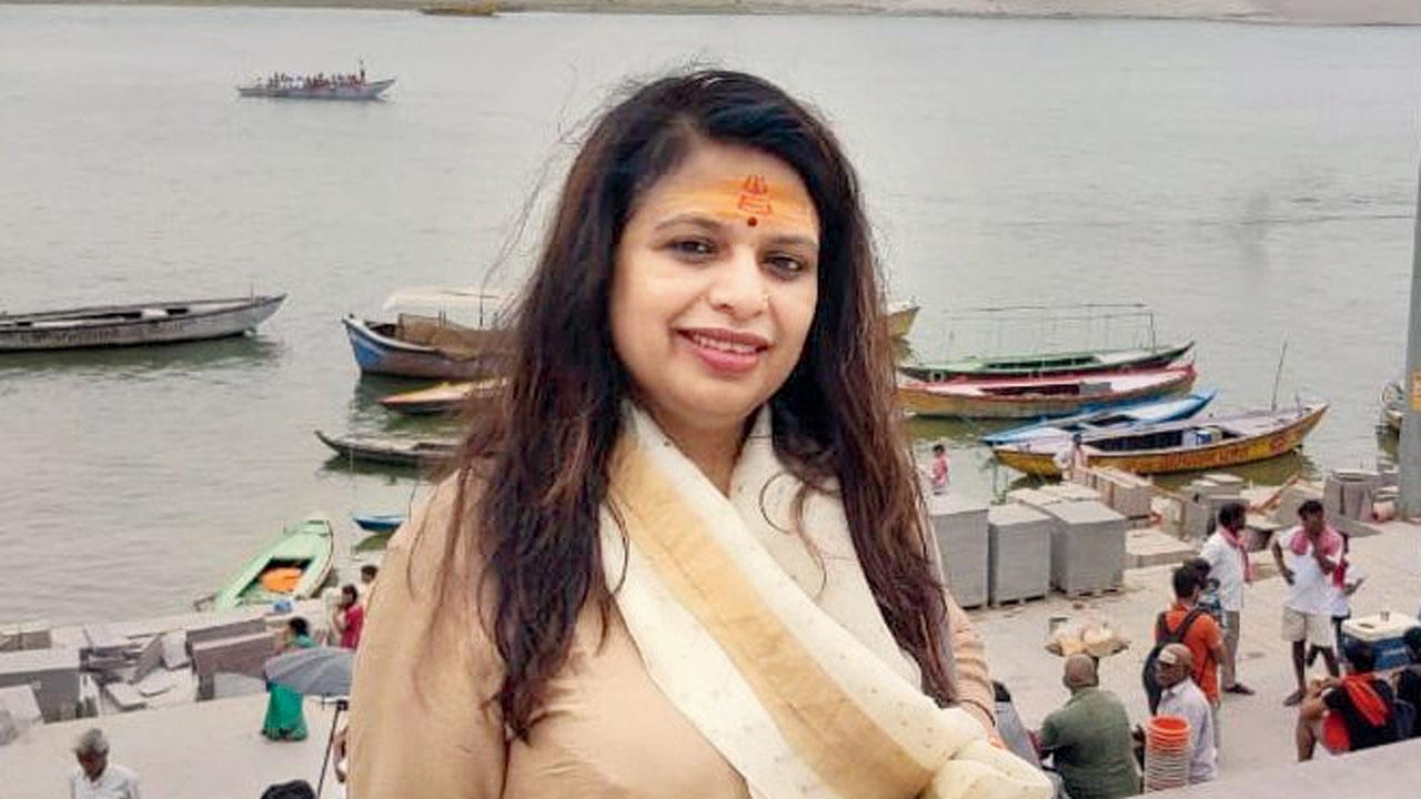 First Mumbai ex-corporator jumps ship to Eknath Shinde camp